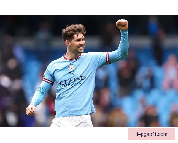 曼城官方宣布阿克续约至2028年后卫稳固防线